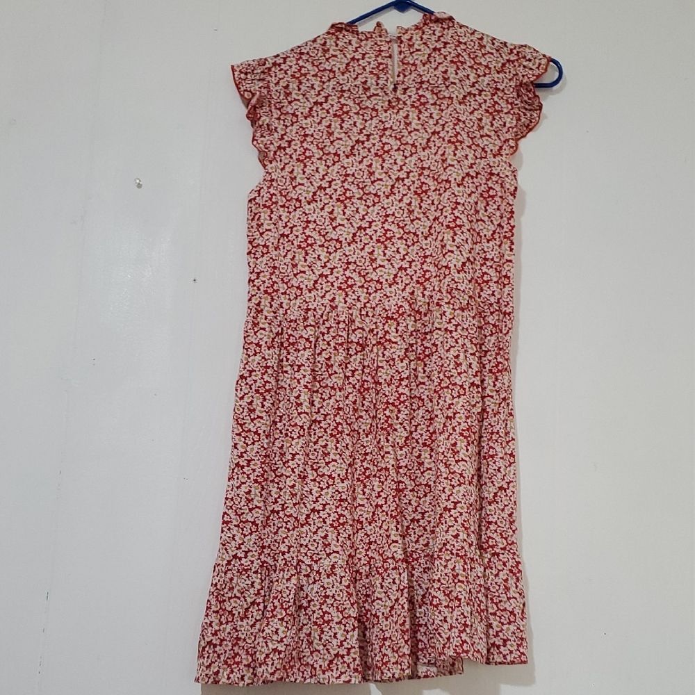 Womens Small Red and White Floral Dress 🌎5/$10🌏 - Picture 6 of 7